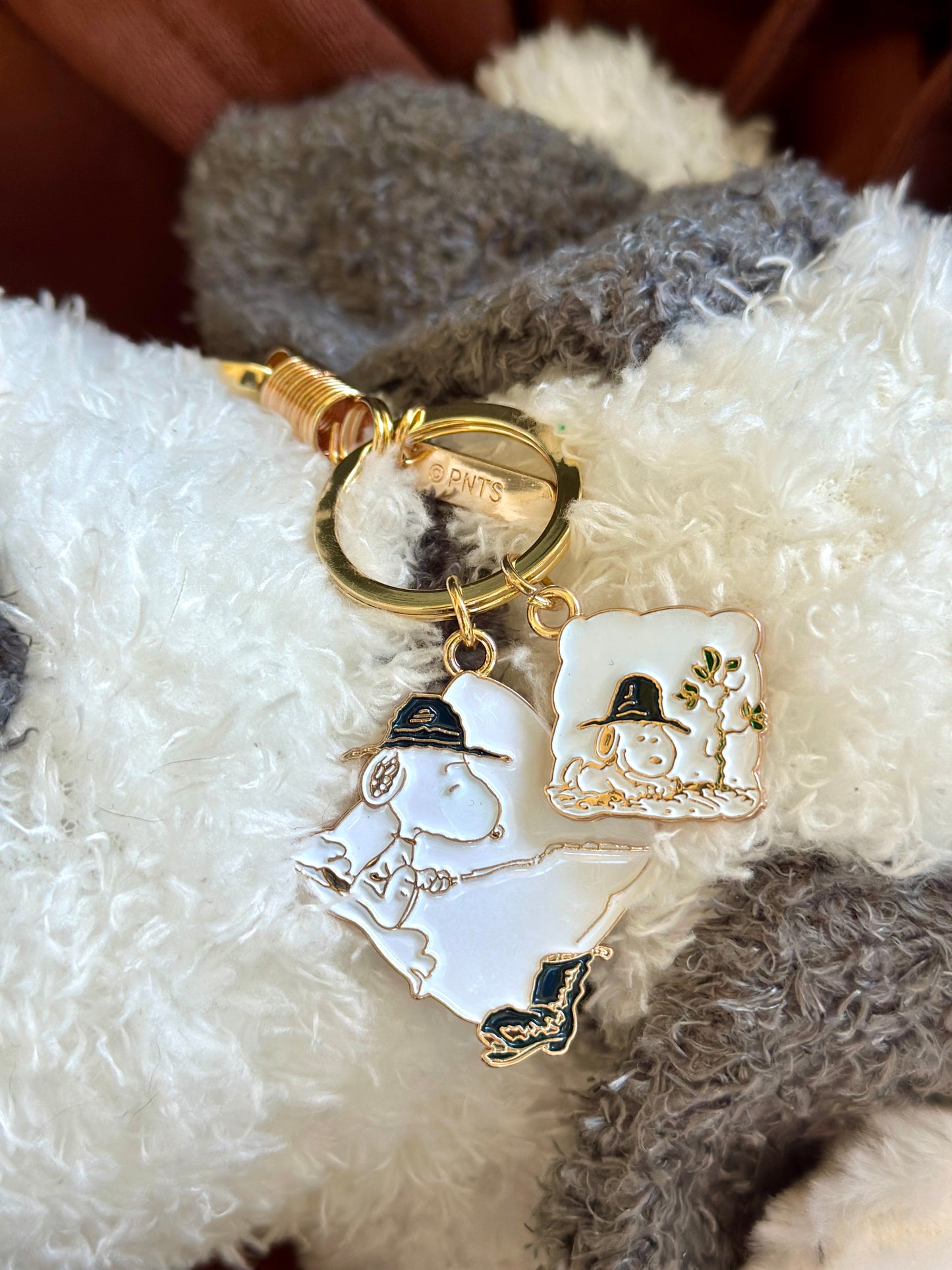 Peanuts Snoopy Genuine Pendant Fall fishing Gift key chain bag charm