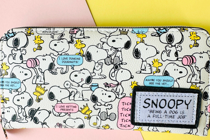 Snoopy Cartoon Design Vegan Faux Leather Long Zip Wallet