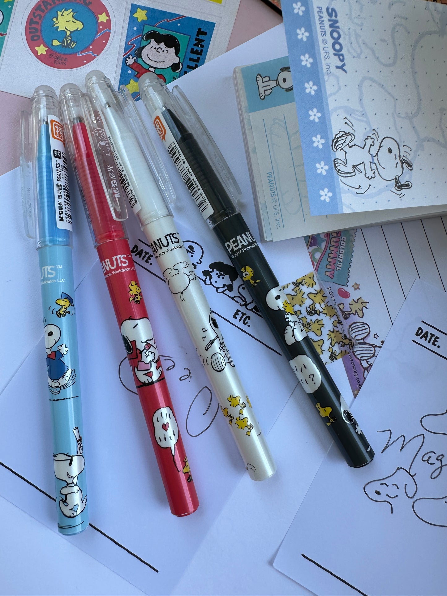 Snoopy and Friends Erasable Gel Pen Set - 0.5mm - Blue