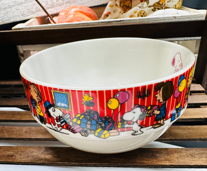 Snoopy Peanuts Ceramic Serving Dish Bowl - Home decor Kitchenware Collection - Cereal / Rice Bowl - Japan