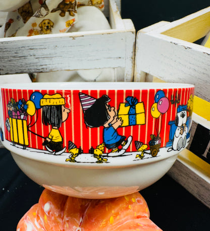 Snoopy Peanuts Ceramic Serving Dish Bowl - Home decor Kitchenware Collection - Cereal / Rice Bowl - Japan