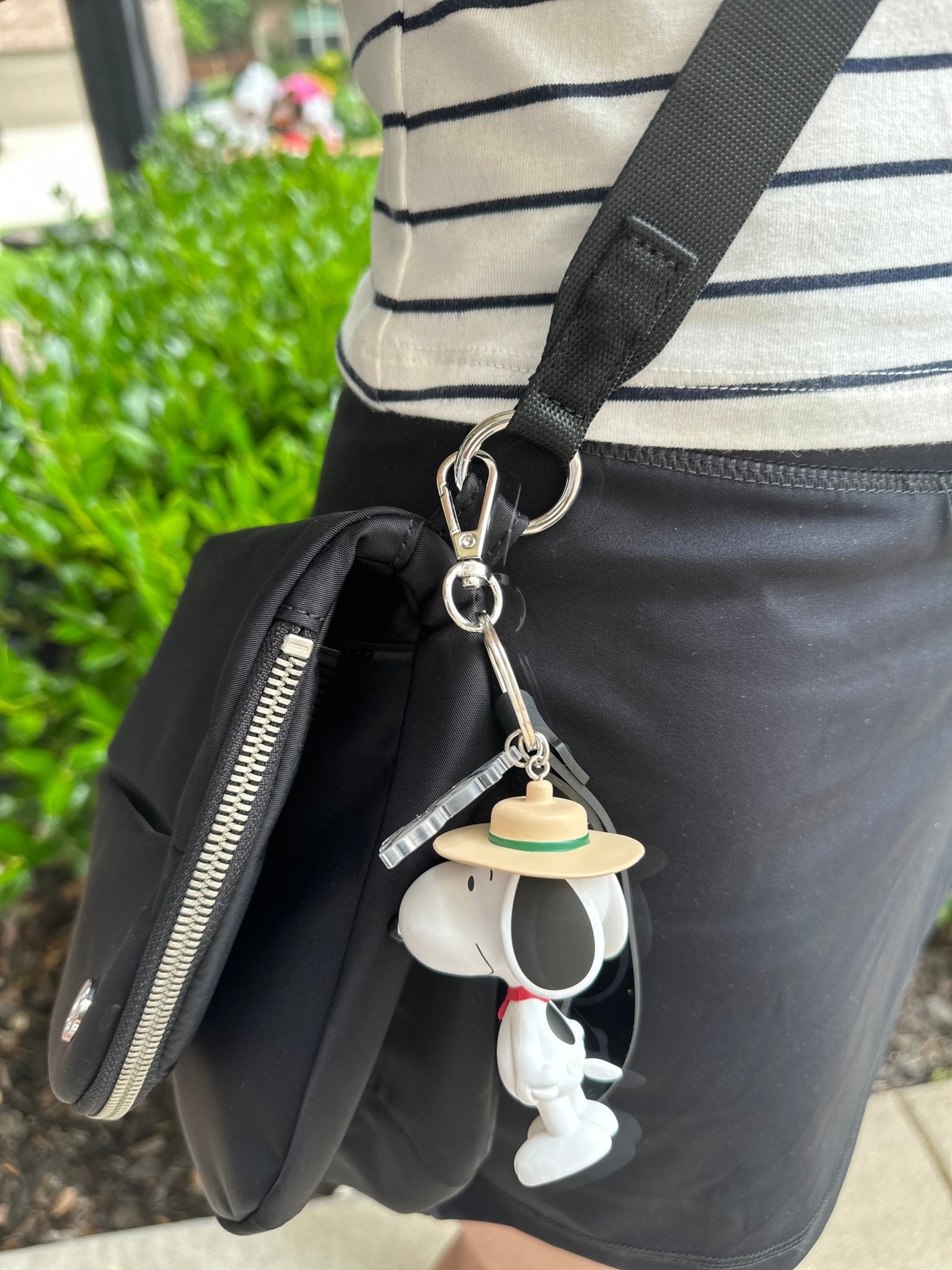 NEW Summer Collection - Snoopy and Friends Key Ring with Charm - Camper Snoopy / Sweet Belle - SnoopBe