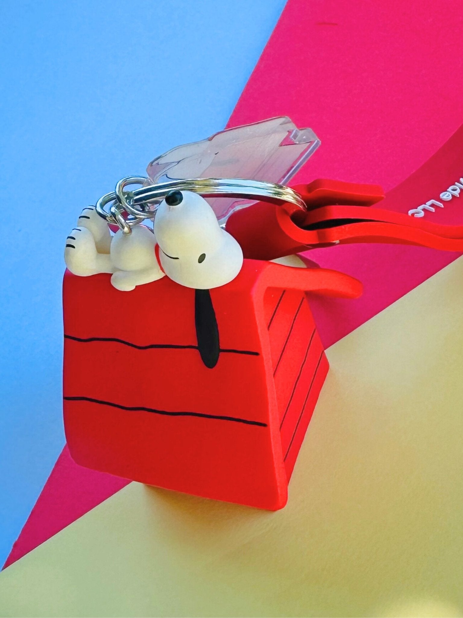 Peanuts Snoopy Dog House Key Ring - SnoopBe