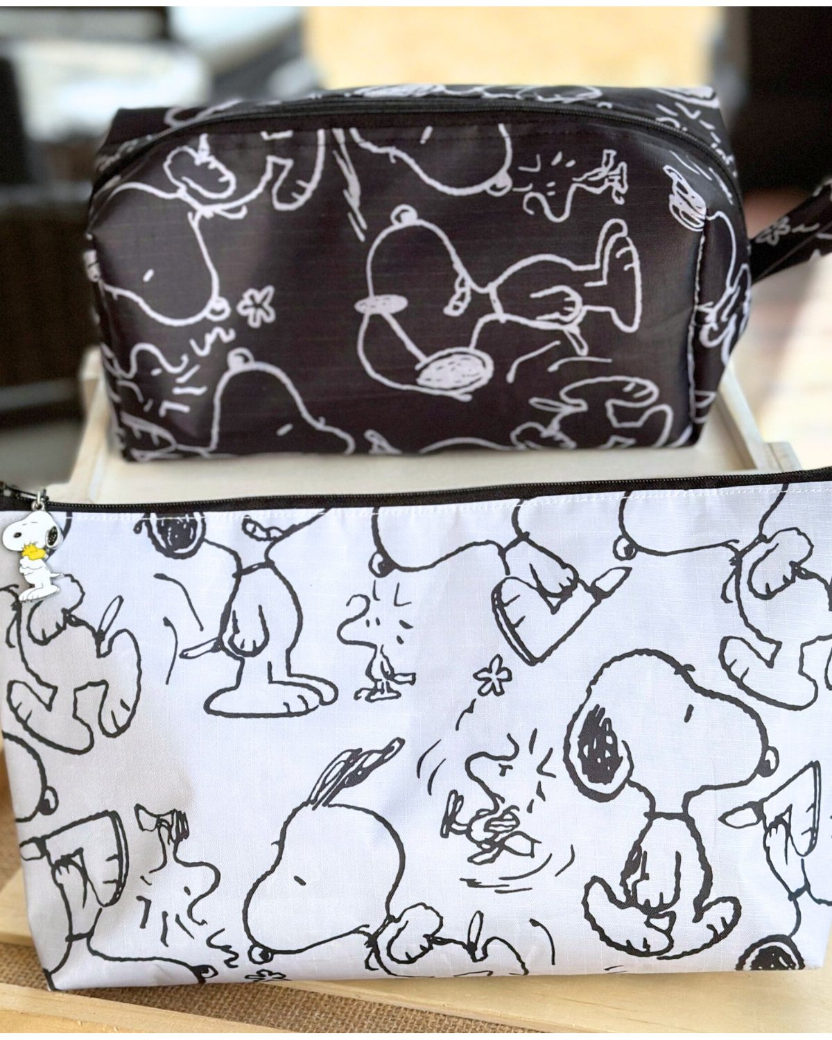 Snoopy Black and White Waterproof Canvas Zipper Pouch - SnoopBe